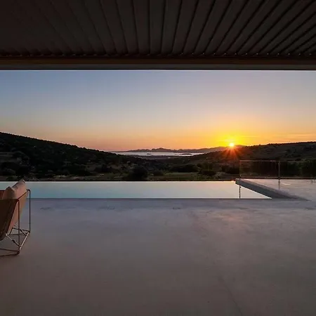 Kairos - Restful Break * Kamari (Paros)